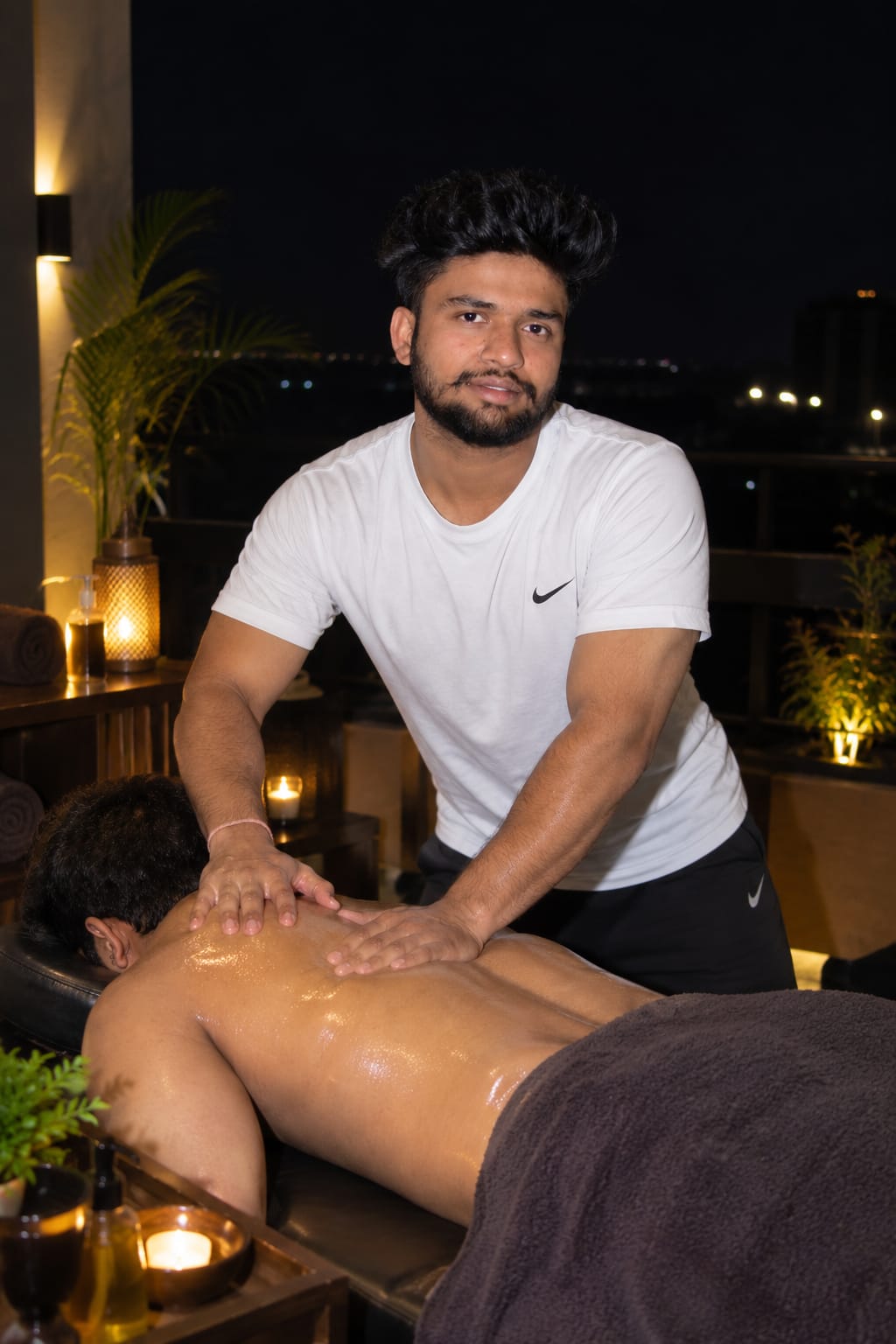 Top Full Body Massage Home Service - Essential Aromatherapy Oil Therapy 3